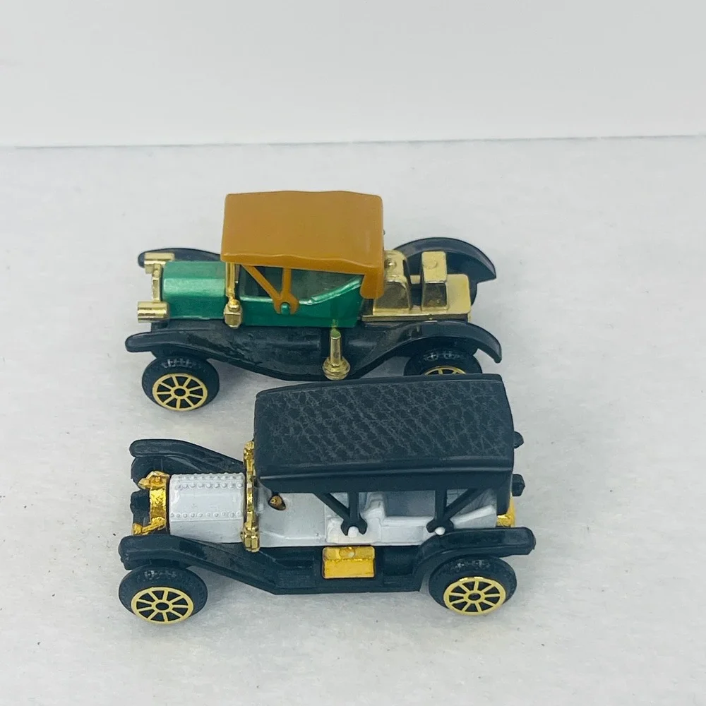 Vintage Diecast Miniature Classic Cars Set of 2 No. 305 Black Green White Gold